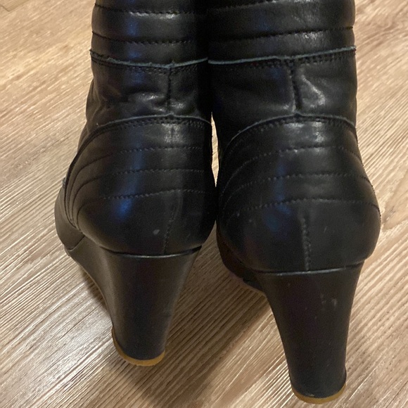 Emu Australia Leather Booties - Picture 7 of 9